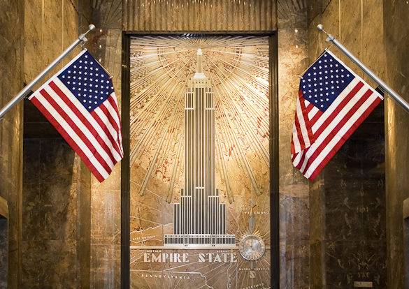 Image d’une fresque dépeignant l’Empire State Building à New York