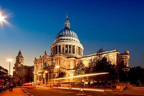 Photo de la Cathédrale St. Paul Picture de nuit dans la City, Londres