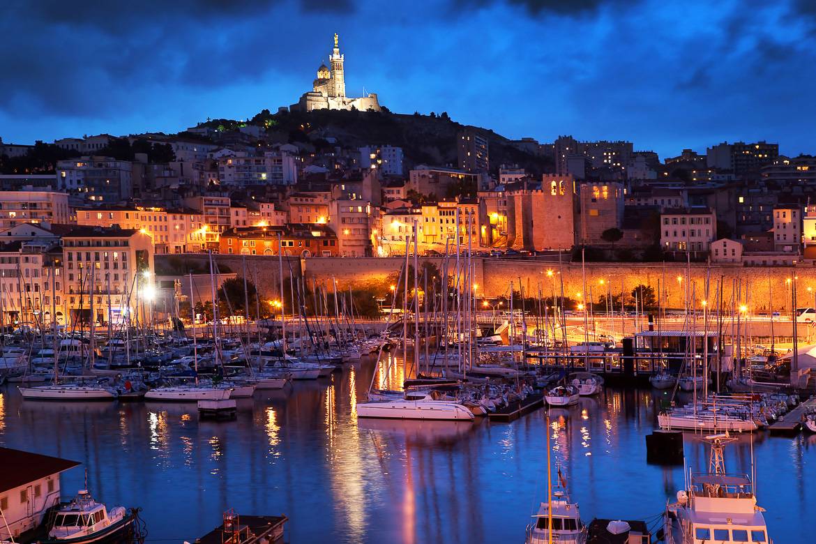 Photo du Vieux-Port de nuit