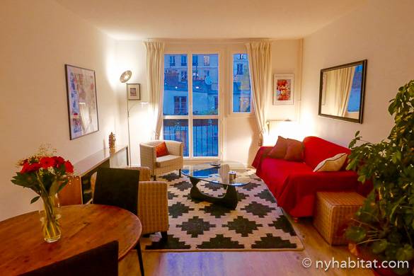Photo du salon de l’appartement PA-4697 à Montmartre avec balcon