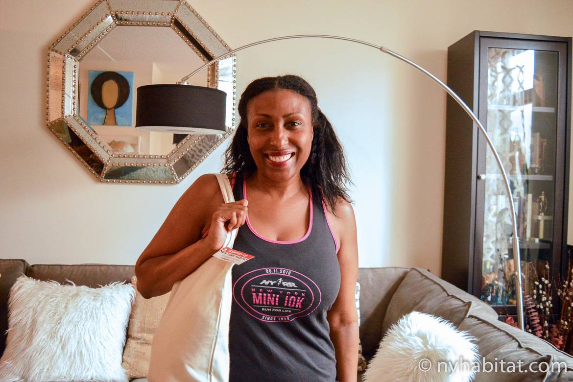 Photo de Jennifer, hôte et habitante du quartier, qui loue une chambre dans son appartement T3 à Harlem.