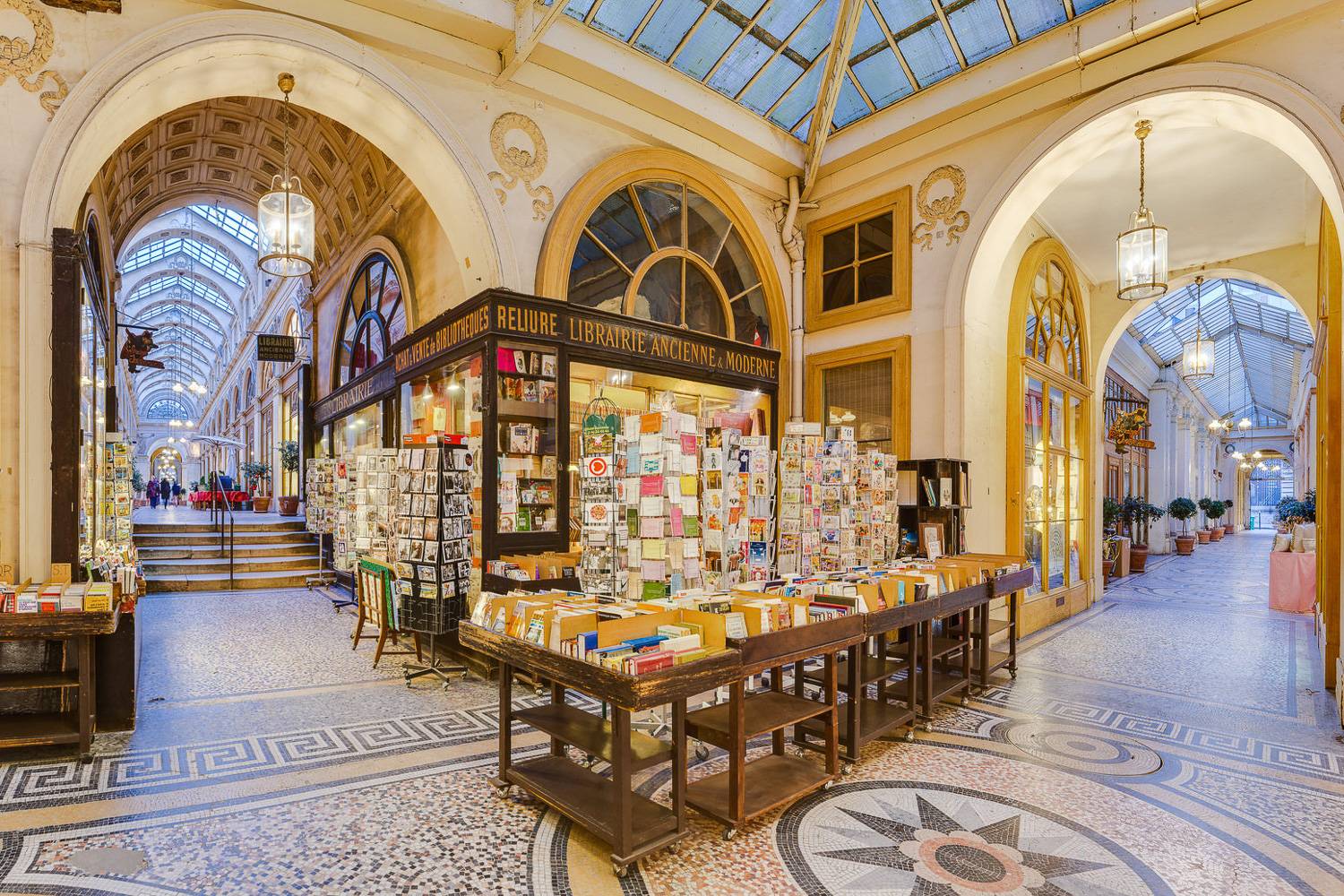 Photo d’une galerie couverte de Paris.