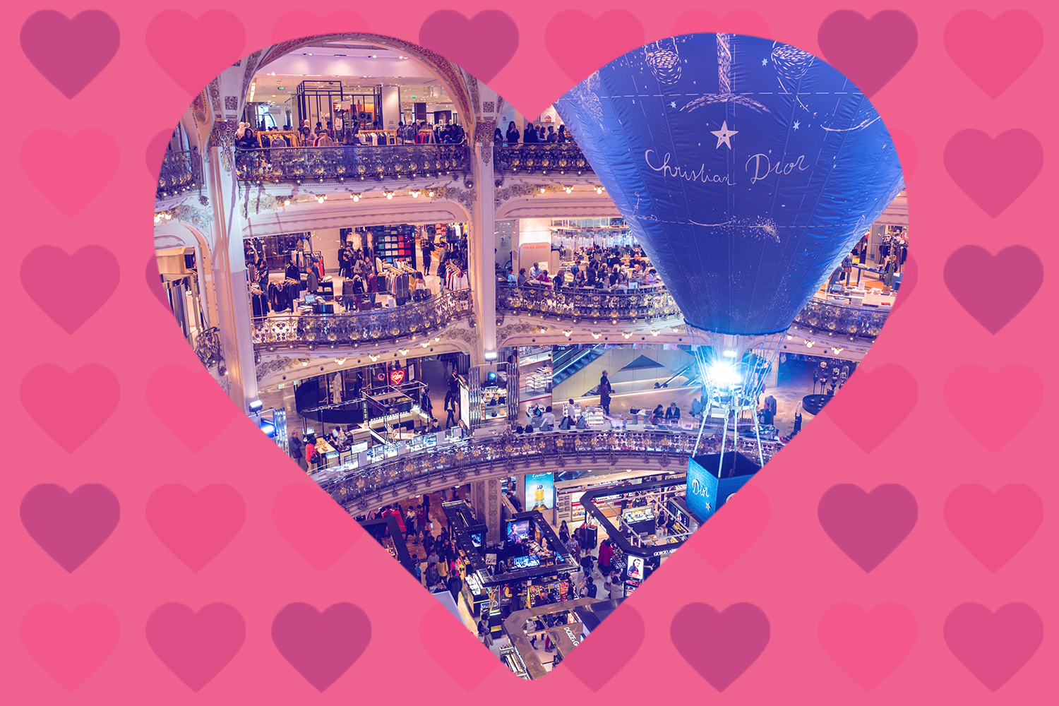 Image du centre commercial des Galeries Lafayette à Paris à l’architecture ornementée (Crédit Photo : Sergey Galyonkin) [CC BY-SA (https-//creativecommons.org/licenses/by-sa/2.0)]