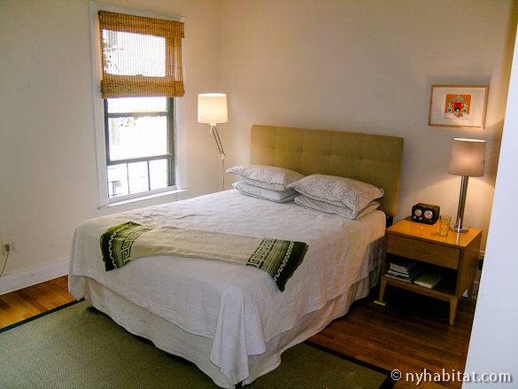 Camera da letto nell’appartamento a Clinton Hill, Brooklyn