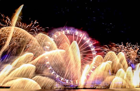 Immagine dei fuochi d’artificio di Capodanno al London Eye