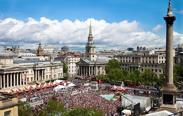 Immagine di Trafalgar Square a Londra durante il West End LIVE Festival