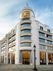Foto del negozio Louis Vuitton sugli Champs Élysées a Parigi