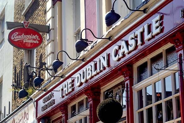 Immagine del The Dublin Castle a Camden, che offre musica dal vivo