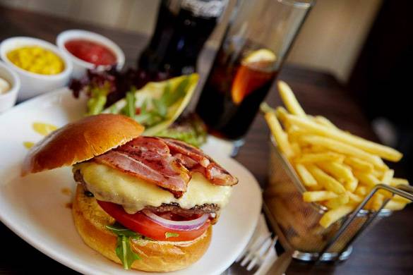 Immagine di un hamburger all'Haché di Camden a Londra