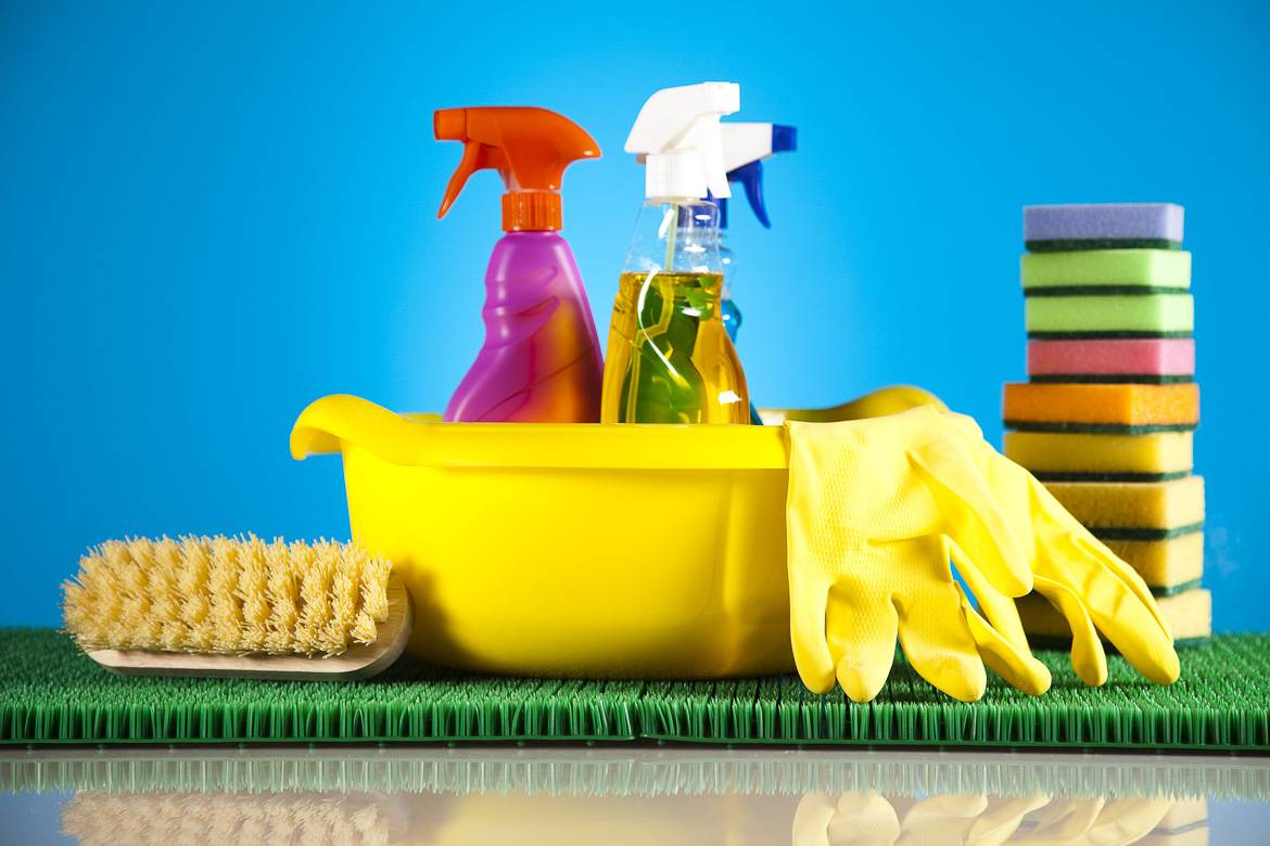 Mettere a disposizione degli attrezzi per la pulizia all’interno dell’appartamento farà si che i vostri ospiti riescano a ripulire senza problemi quanto hanno appena utilizzato in casa.