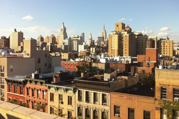immagine del panorama da un tetto di East Village.