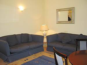 Wohnzimmer - Photo 2 von 3