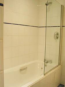 Badezimmer - Photo 2 von 2