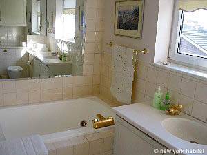 Salle de bain 1 - Photo 2 sur 3