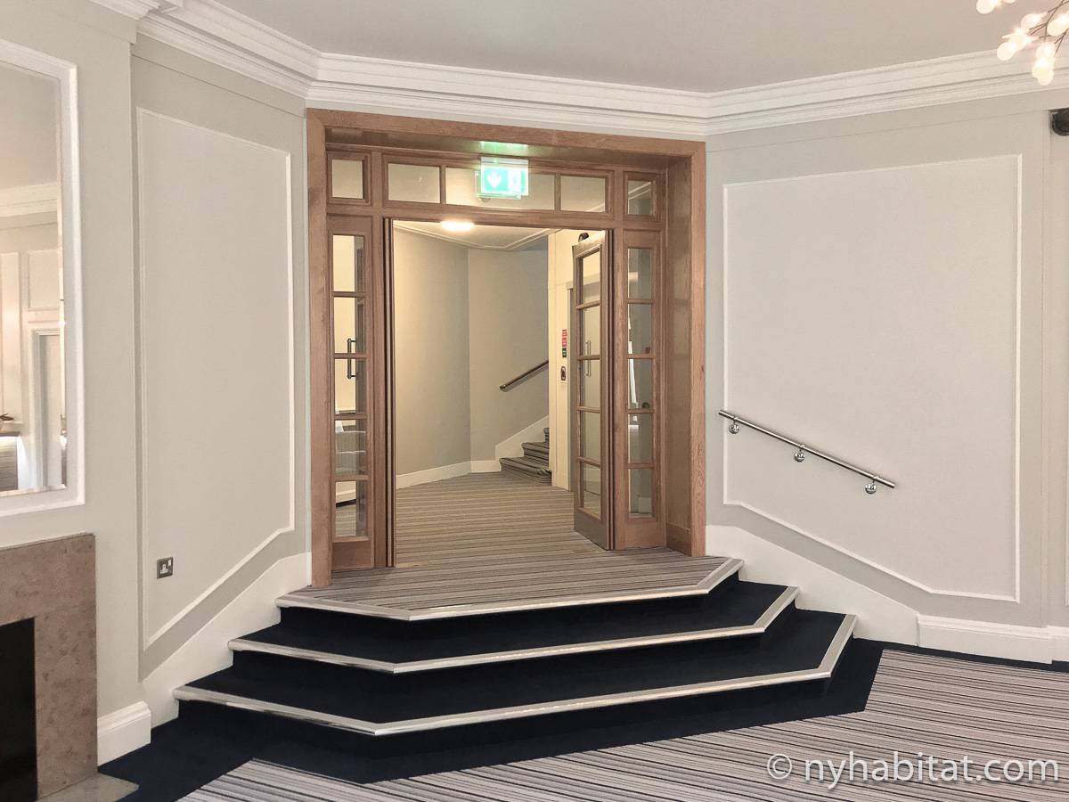 London 2 Bedroom Apartment Rental in Bloomsbury (LN388)
