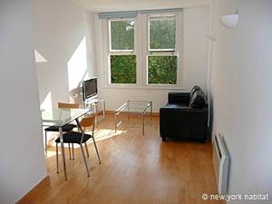 Soggiorno - Photo 1 di 3