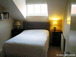 Schlafzimmer - Photo 2 von 3