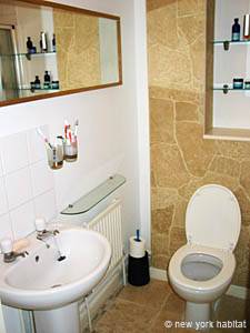 Badezimmer - Photo 1 von 3