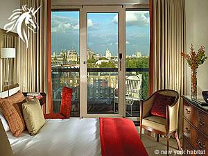 Camera 2 - Photo 1 di 2