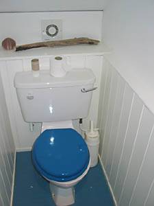 Bathroom - Photo 4 of 5