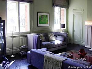 Living room - Photo 4 of 5 Living room - Photo 4 of 5