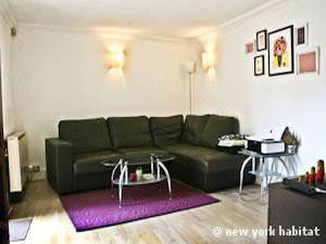 Living room - Photo 1 of 4