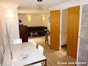 Living room - Photo 3 of 4