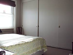 Camera 2 - Photo 2 di 3