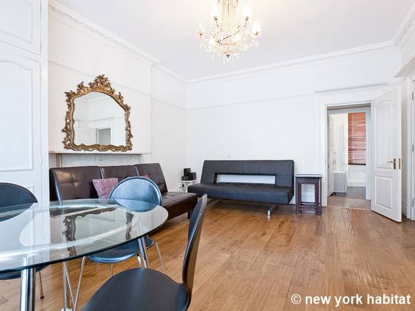 Living room - Photo 2 of 2
