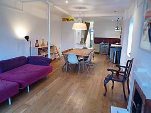 Living room - Photo 1 of 2