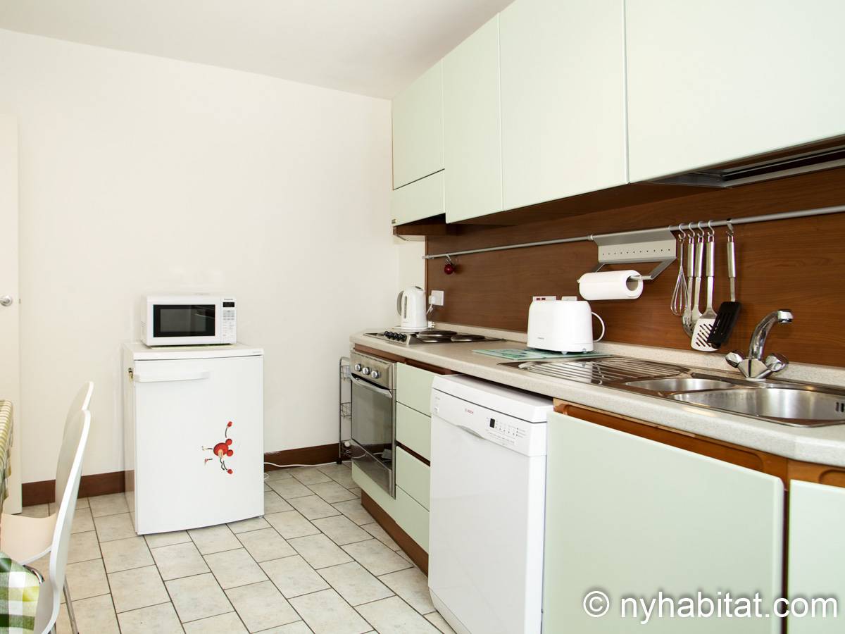 Kitchen - Photo 2 of 2