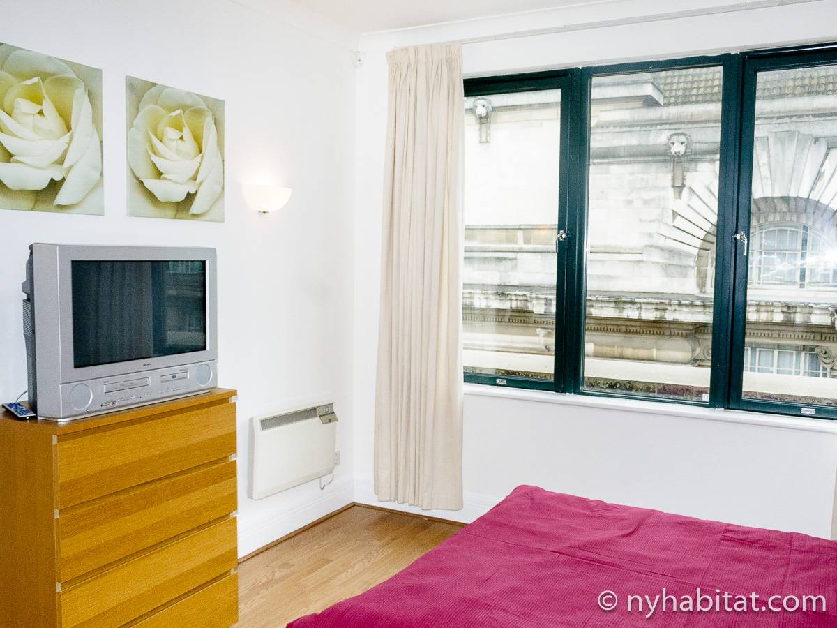 London Apartment 2 Bedroom Apartment Rental in Lambeth (LN1255)