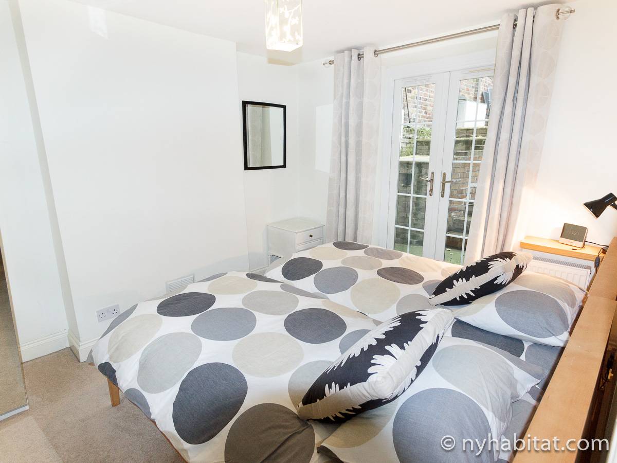 London 2 Bedroom Apartment Rental in Bloomsbury (LN1269)
