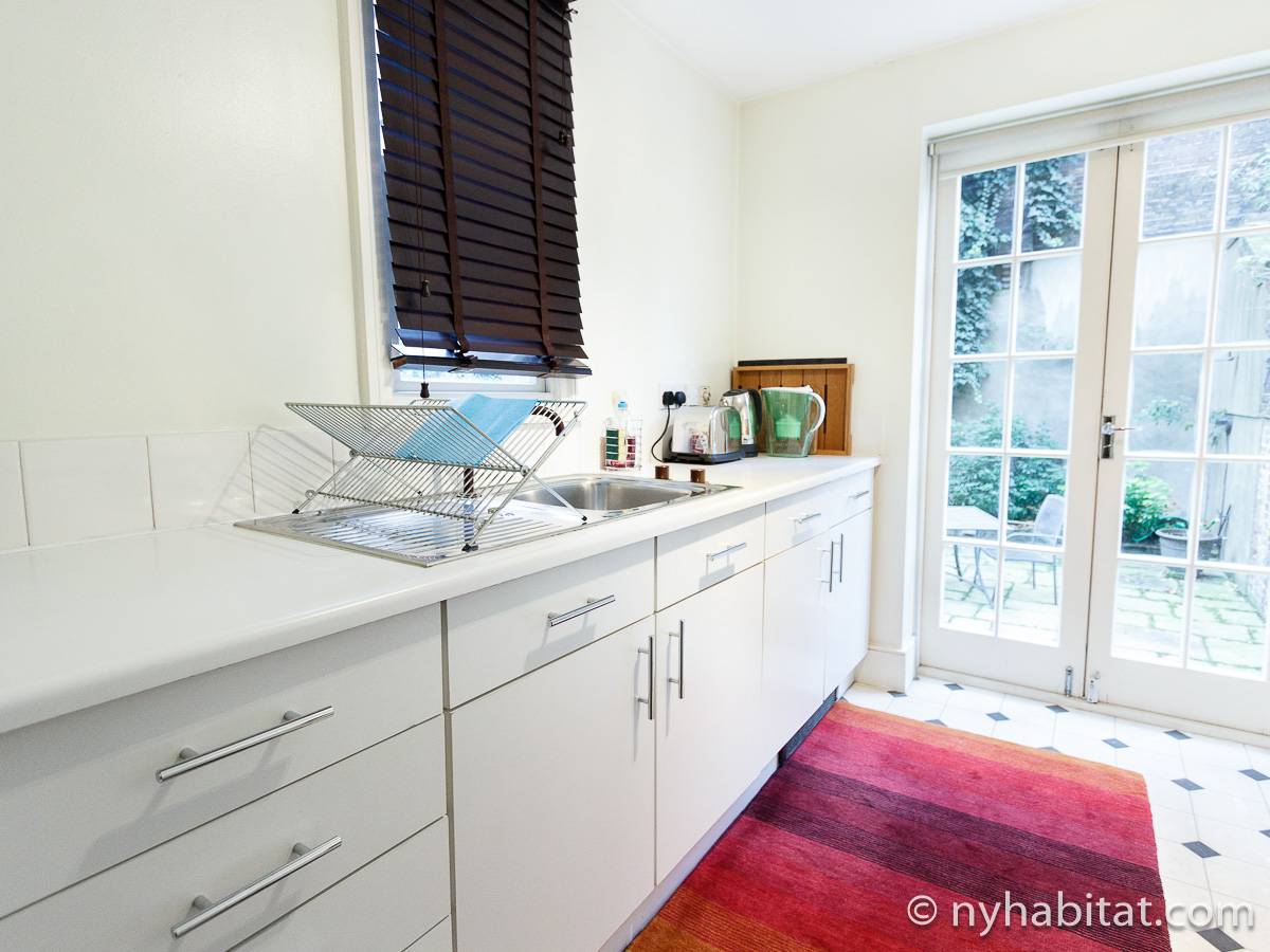 London 2 Bedroom Apartment Rental in Bloomsbury (LN1269)