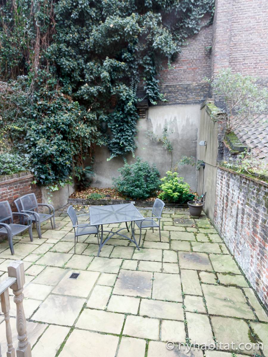 London 2 Bedroom Apartment Rental in Bloomsbury (LN1269)