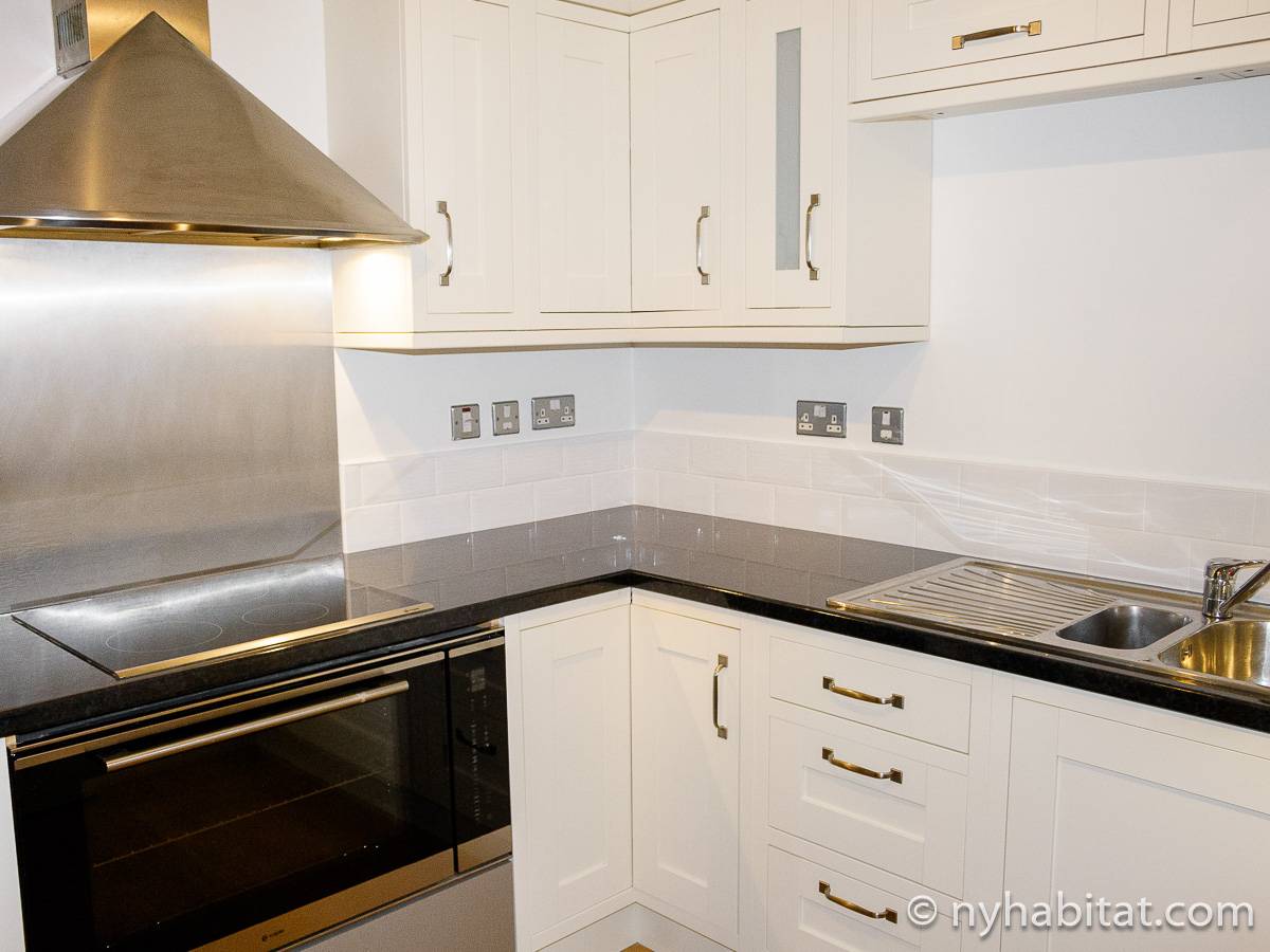 London Apartment 2 Bedroom Apartment Rental in Bermondsey (LN1272)