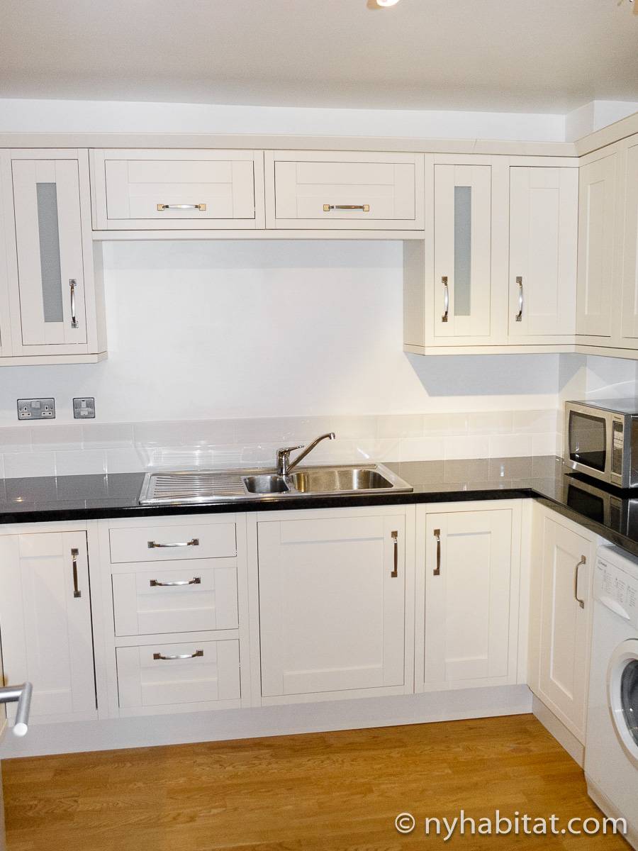 London Apartment 2 Bedroom Apartment Rental in Bermondsey (LN1272)