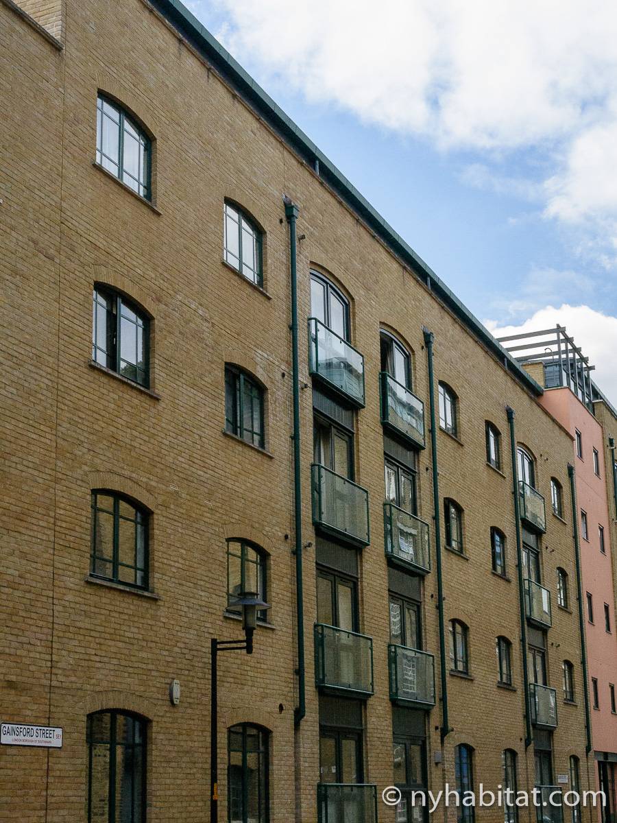 London Apartment 2 Bedroom Apartment Rental in Bermondsey (LN1272)