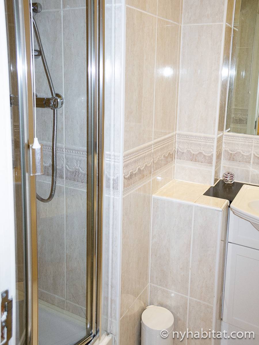 Baño 2 - Photo 1 de 3