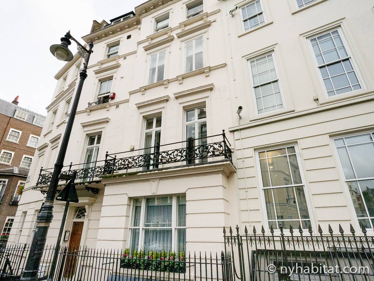 London 2 Bedroom Duplex Apartment Rental in Mayfair (LN