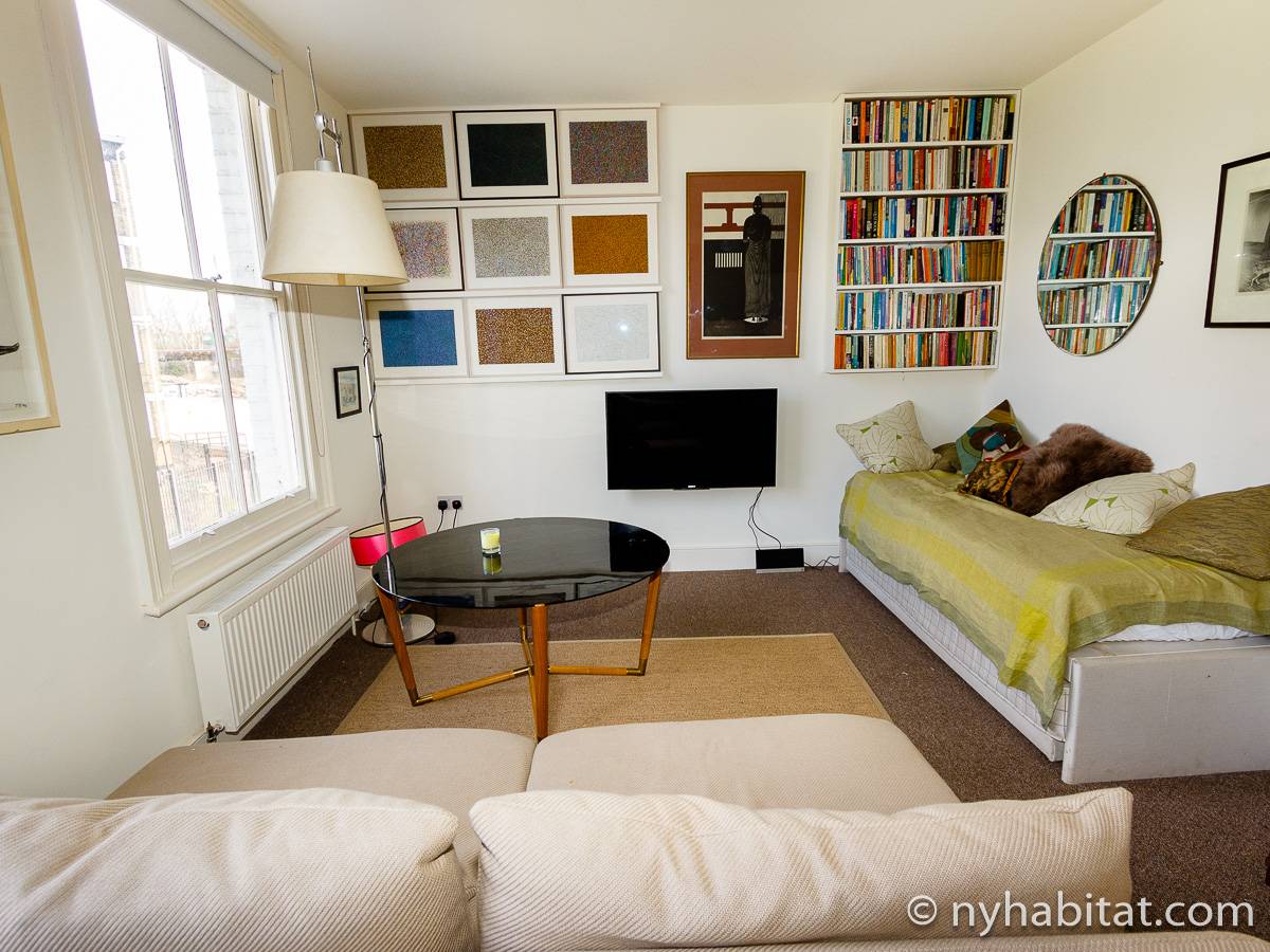 London Apartment 2 Bedroom Duplex Apartment Rental in Camden Town