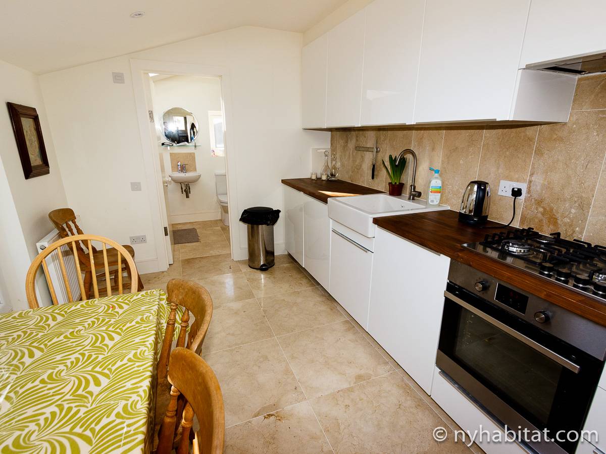 London Apartment 2 Bedroom Duplex Apartment Rental in Camden Town