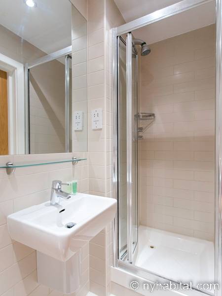 Bagno - Photo 2 di 2 Bagno - Photo 2 di 2