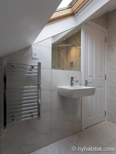 Bathroom - Photo 1 of 3 Bathroom - Photo 1 of 3