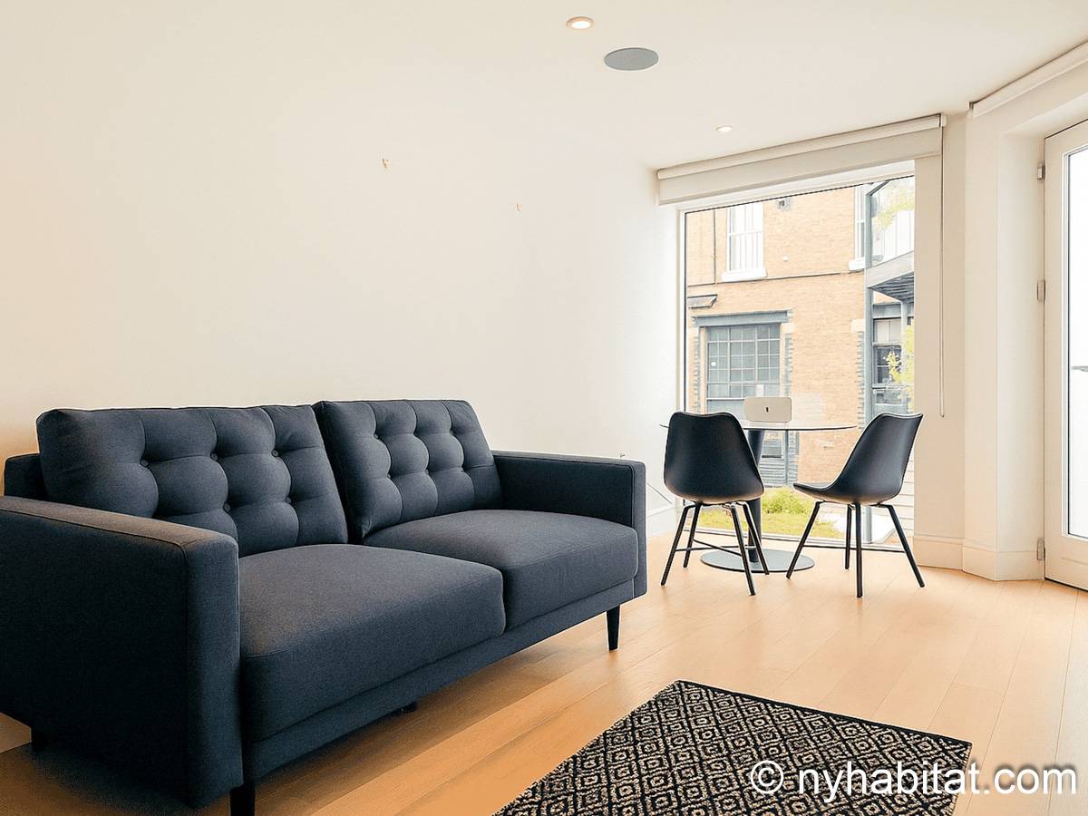 Living room - Photo 2 of 5 Living room - Photo 2 of 5