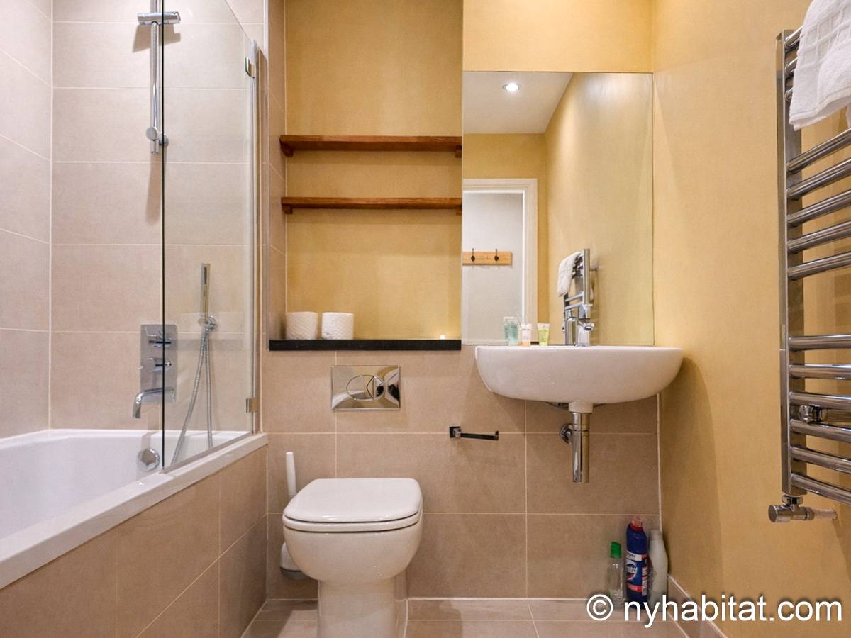 Bathroom - Photo 2 of 2 Bathroom - Photo 2 of 2