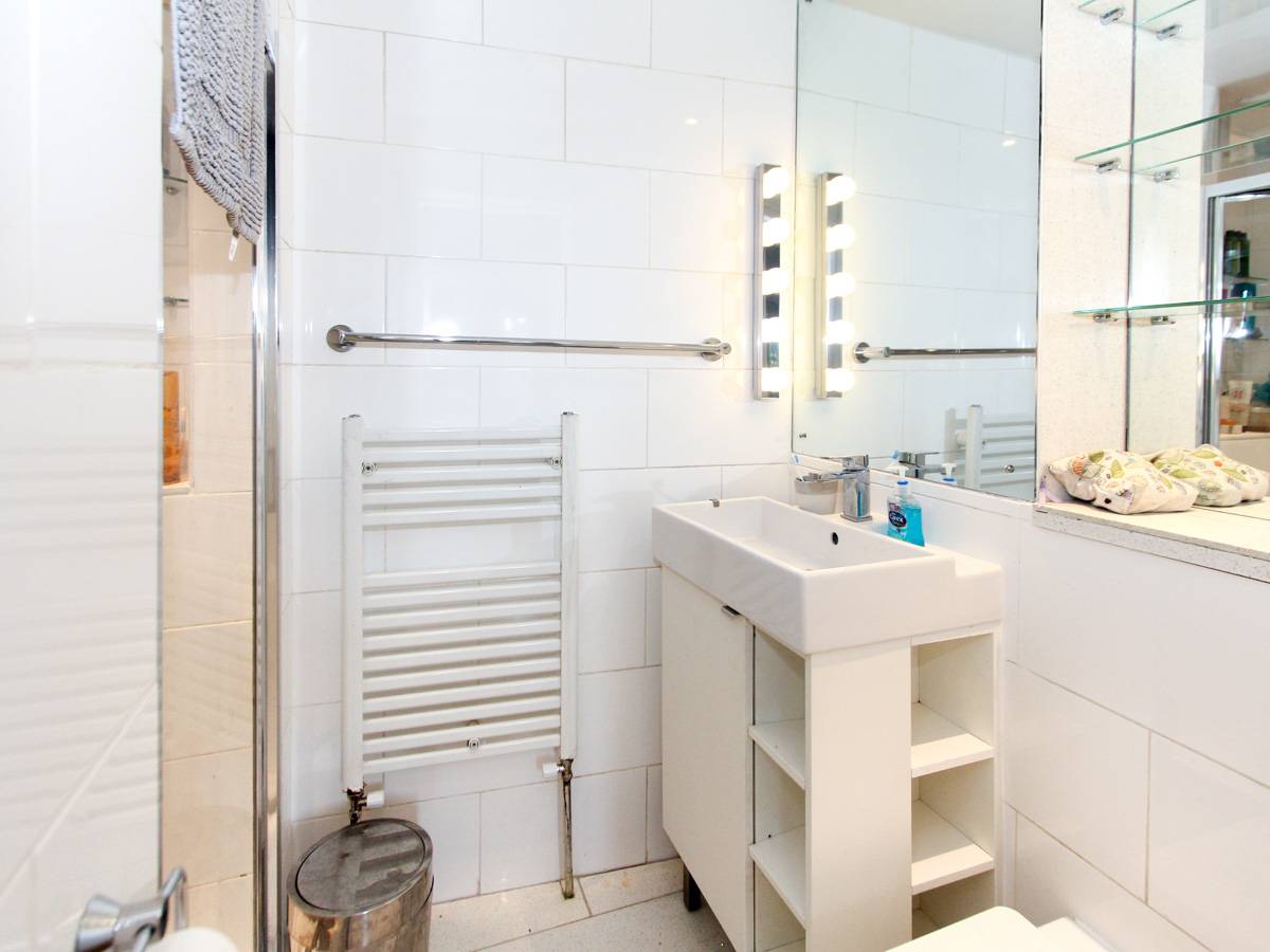 Baño - Photo 2 de 2
