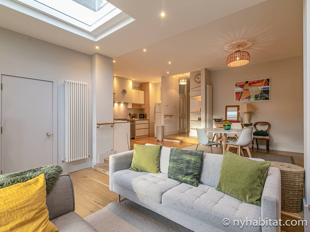 Living room - Photo 2 of 5