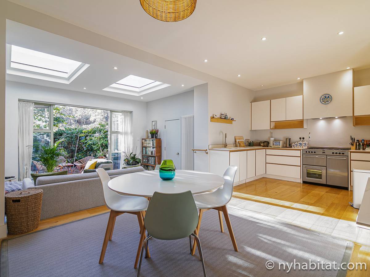 Kitchen - Photo 2 of 4