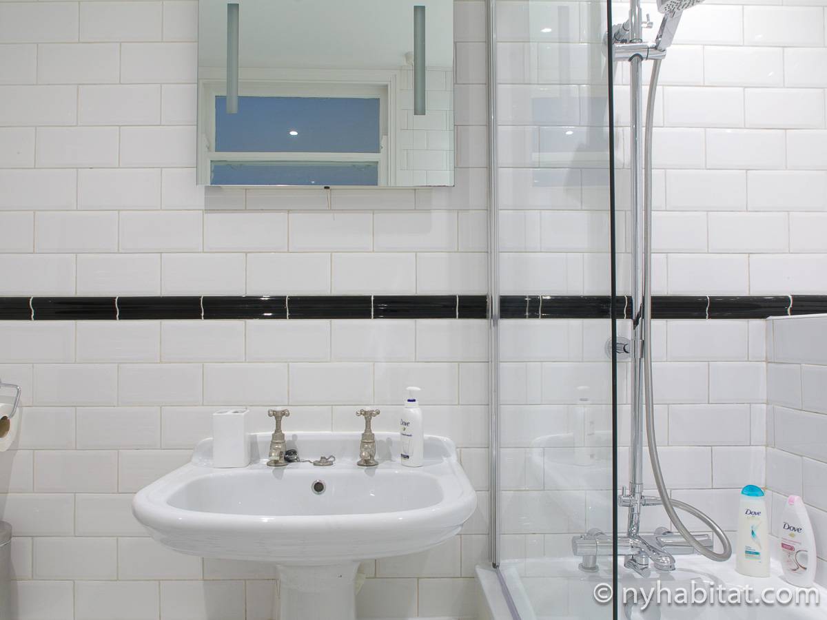 Baño 1 - Photo 3 de 3